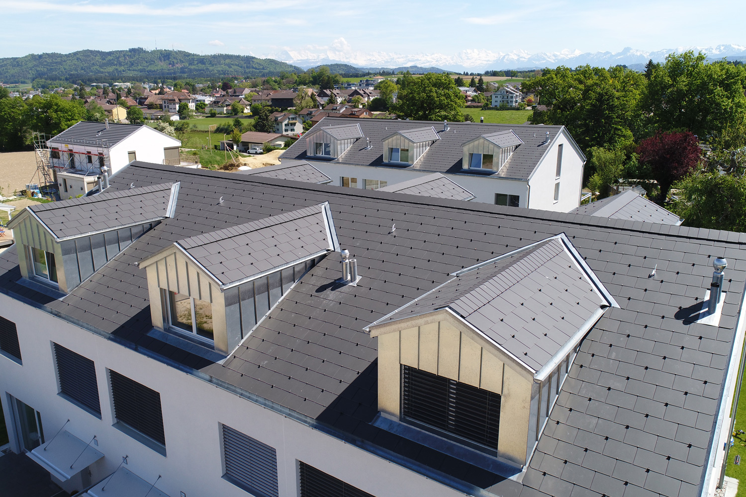 Dach mit Faserzement - Aare Dach